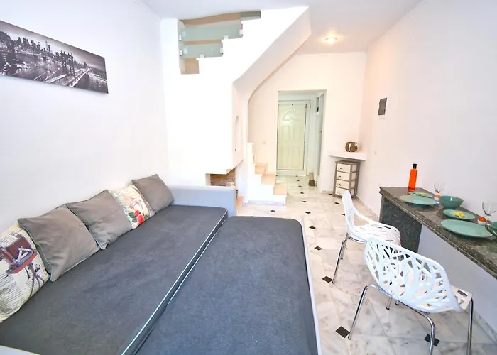 Doliva Chris Private Pool