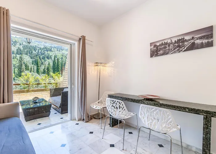 Doliva Chris Private Pool