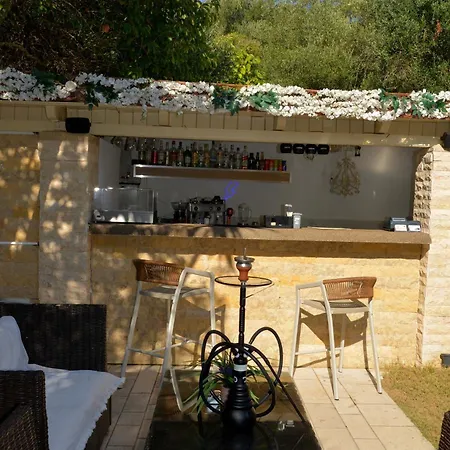 Doliva Chris Private Pool *