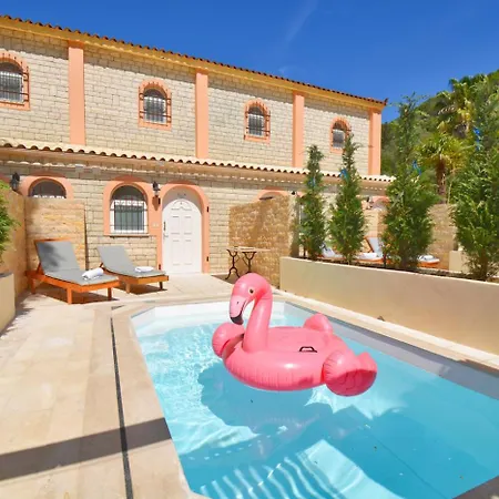 Doliva Chris Private Pool *