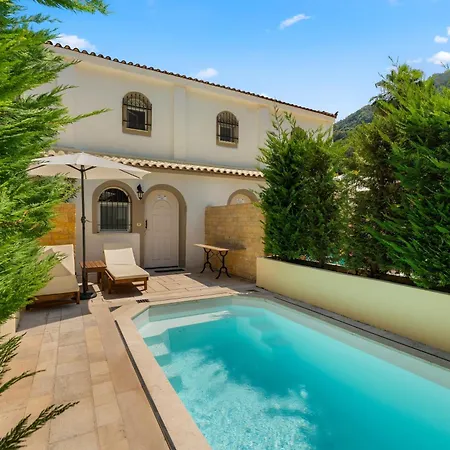 Doliva Chris Private Pool *