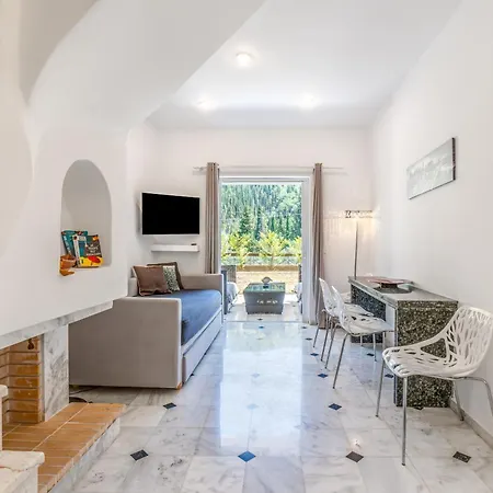 Doliva Chris Private Pool *